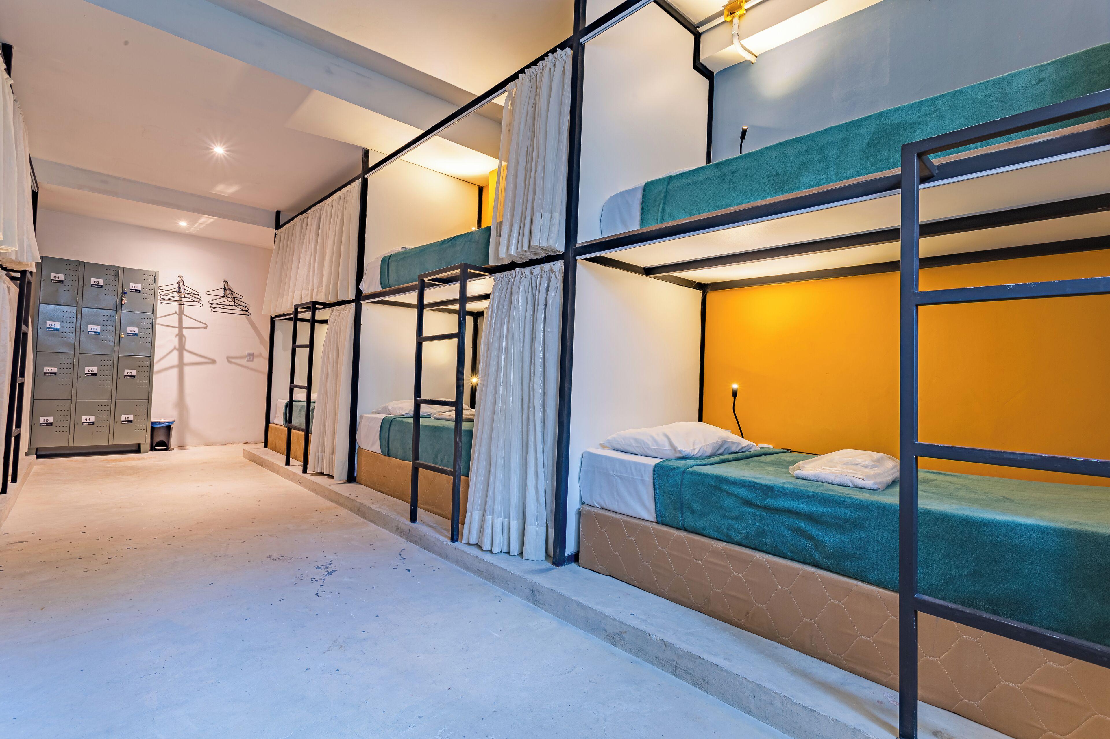 Urb Hotel *